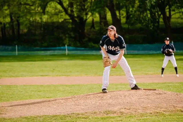 Metros v Essex, opening day